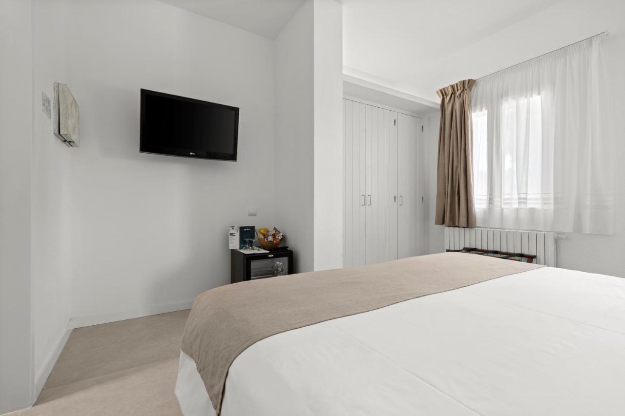 Hotel Calina 카다케스 외부 사진