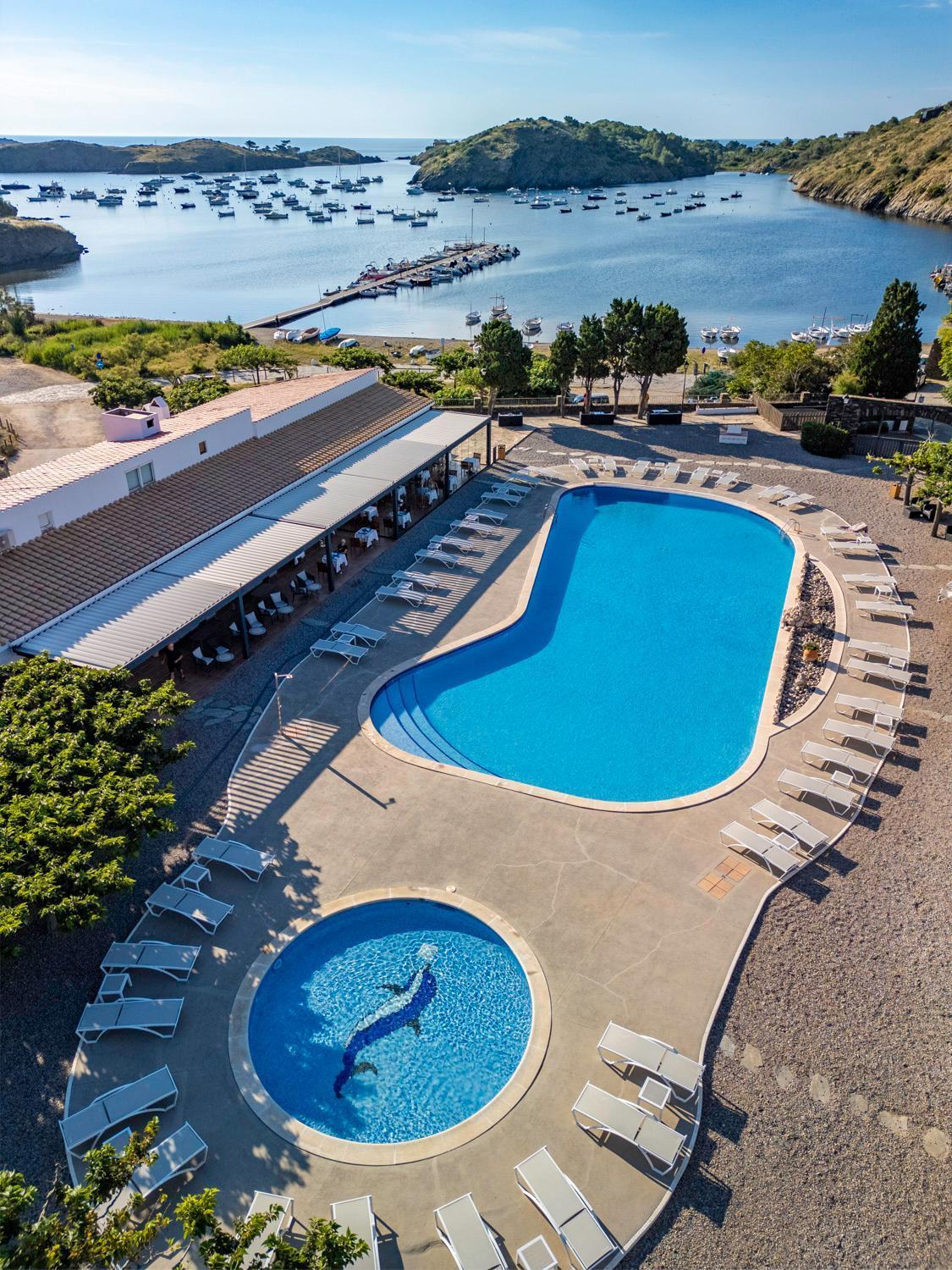 Hotel Calina 카다케스 외부 사진