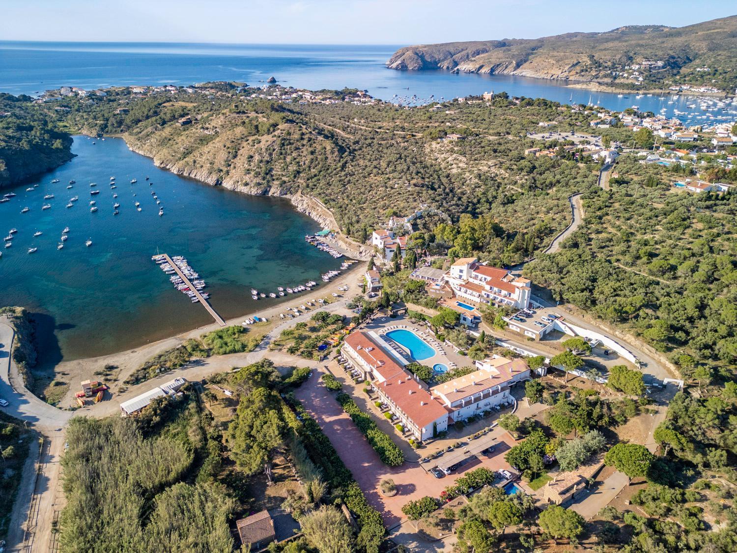 Hotel Calina 카다케스 외부 사진